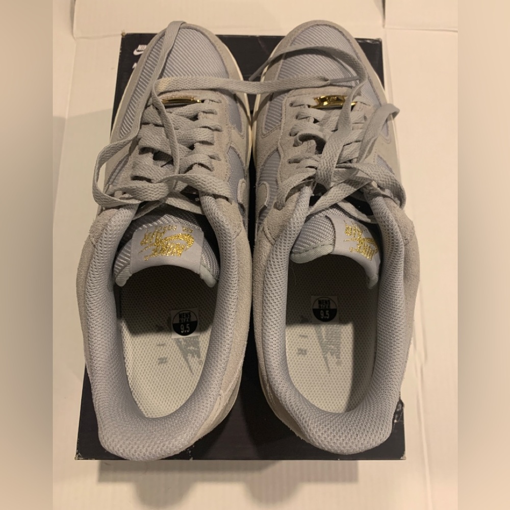 NWB Nike Air Force 1 07 LV8 Smoke Gray Mens Sneakers sz 9.5 - Picture 12 of 14